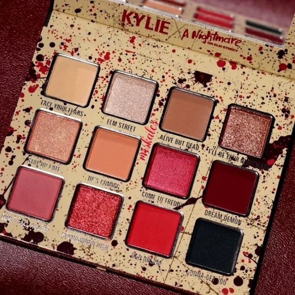 A Nightmare On Elm Street Pressed Powder Palette - Picture 10 of 16